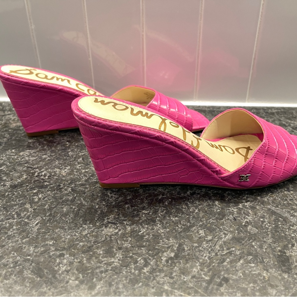 Sam Edelman Tesma Wedge Mule Sandals - Magenta Crocodile Leather - Size 9 EUC - Picture 5 of 7